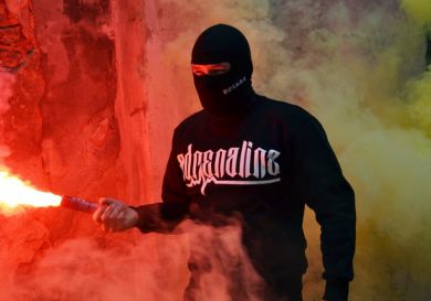 ea-m-troublemakers_04